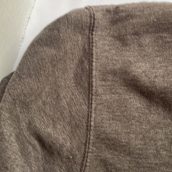 Tom Brady Tampa Buccaneers football gray soft hoodie sweatshirt. - Picture 13 of 16